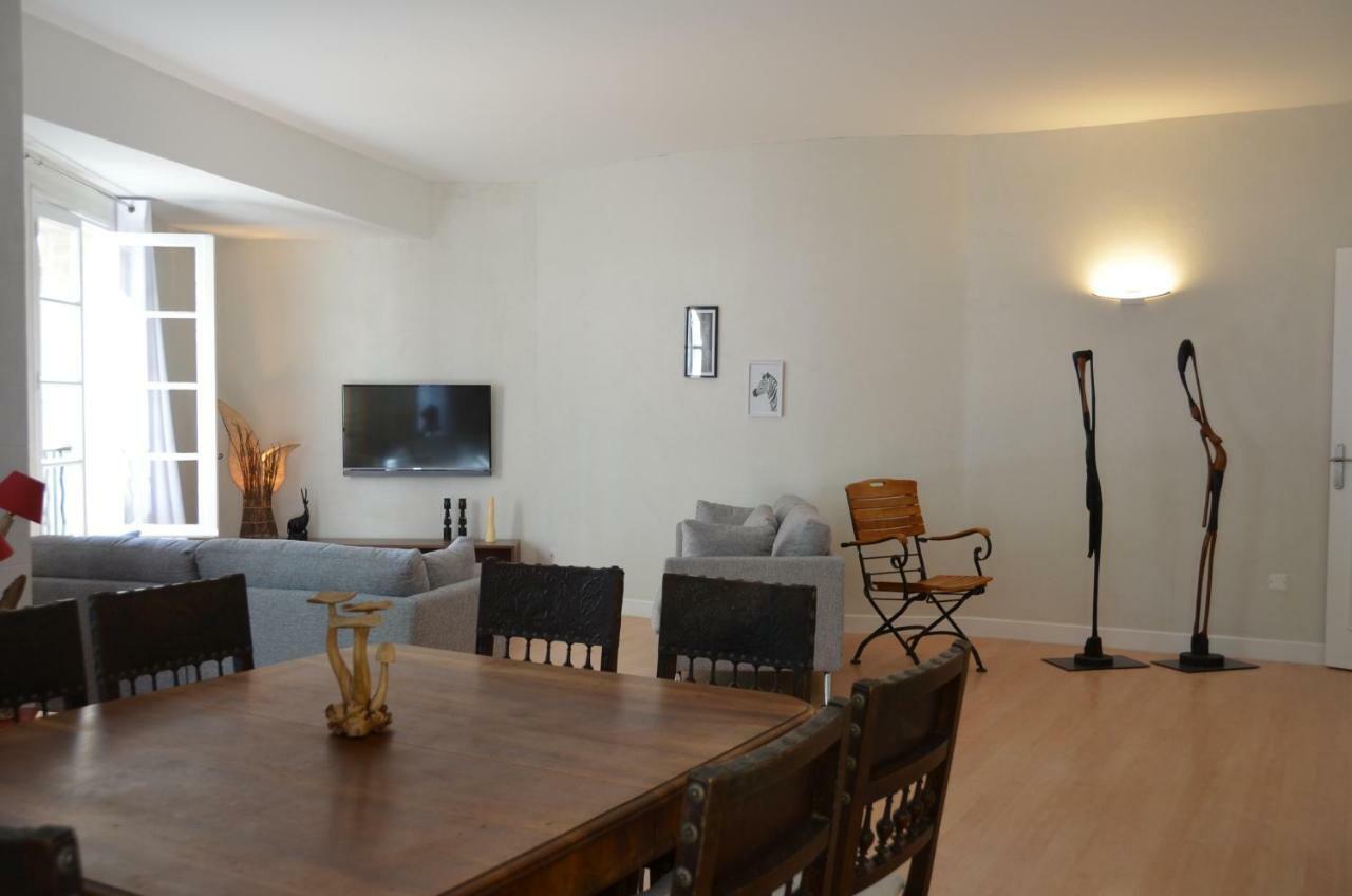 Apartament Face Au Palais Des Papes Awinion Zewnętrze zdjęcie