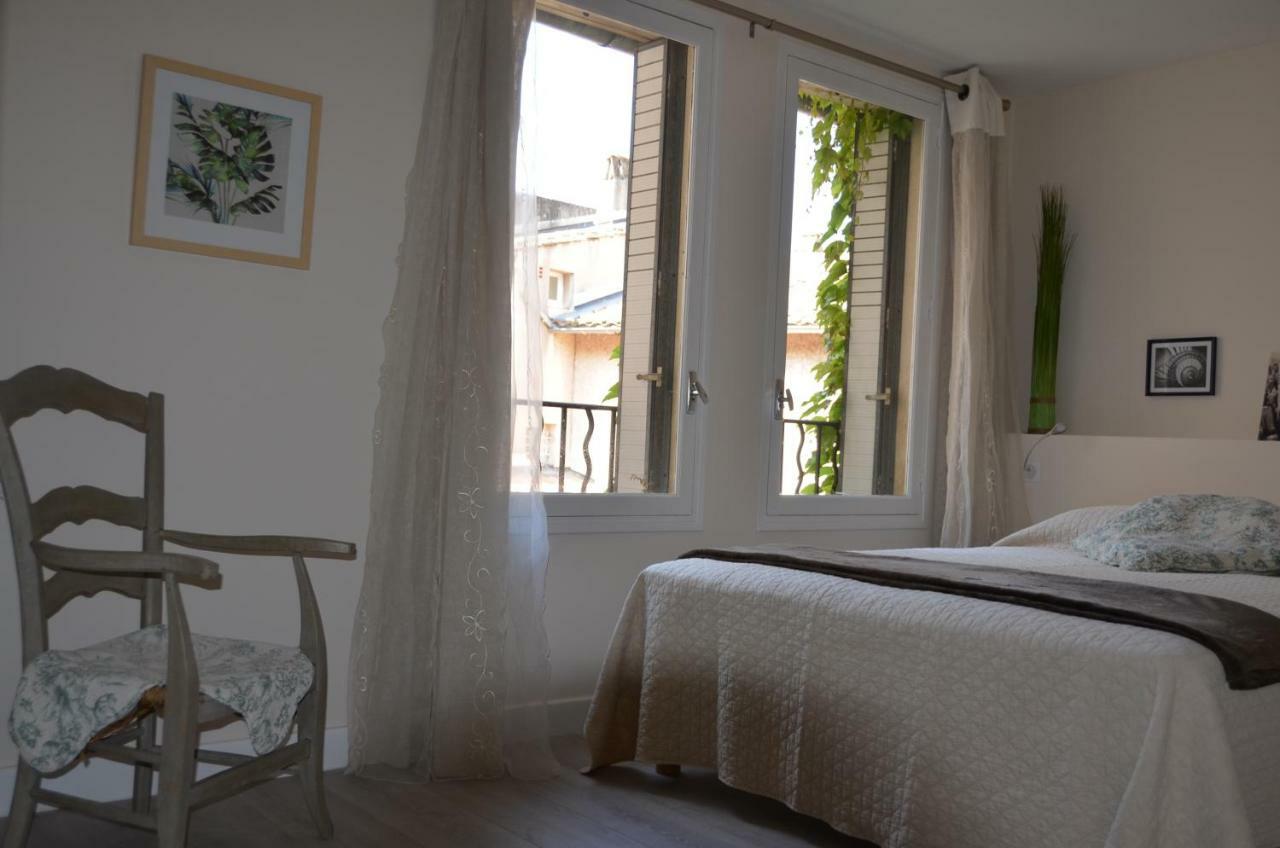 Apartament Face Au Palais Des Papes Awinion Zewnętrze zdjęcie